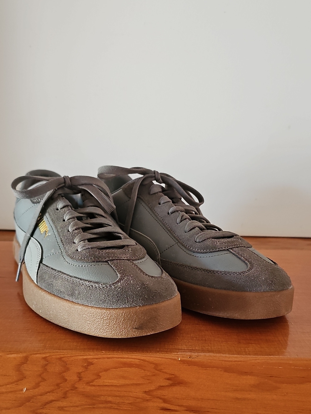 Puma Men's Gray Suede & Leather Low-Top Sneakers with Gum Sole